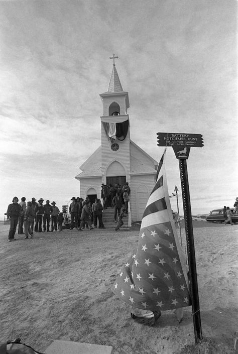 Native History: AIM Occupation of Wounded Knee Begins by Alysa Landry http://goo.gl/qLOy8p  #WoundedKnee73 American Indian Movement, Native History, Wounded Knee, Sioux Indian, American Indian History, Native American Photos, Native American Peoples, Native American Heritage, The First Americans