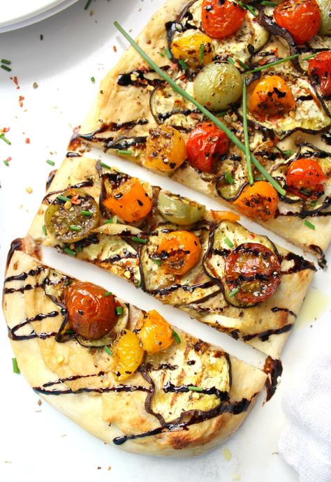 Weekly Vegan Dinner Plan #32 - This Savory Vegan Hummus Flatbread, Eggplant Hummus, Vegan Eggplant, Craving Pizza, Savory Vegan, Dinner Plan, Vegan Appetizers, Vegan Pizza, Vegan Dinner