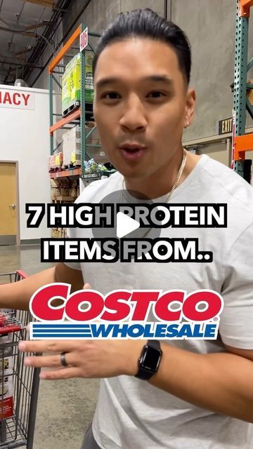 AJ Quimson | Fitness Coach on Instagram: "High protein options from Costco!  Getting a high protein diet in isn’t as hard as you think  ANDDDD…it doesn’t have to taste like shit. You just gotta look 😉  What’s your fav Costco find?" Cut Diet High Protein, Costco High Protein Meals, Costco Macro Friendly, Healthy High Protein Shopping List, High Protein Chipotle Order, Costco High Protein, Costco High Protein Snacks, High Protein Foods At Costco, High Protein Snacks To Buy