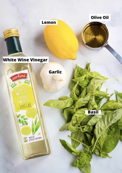 Garlic Sauce For Steak, Garlic Oil Recipe, Garlic Salad Dressing, Homemade Bruschetta, Vegan Sauce Recipes, Olive Sauce, Basil Olive Oil, Sliced Tomatoes, Vegan Salad Dressing