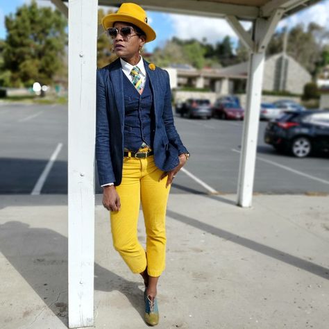 Yellow Fedora Hat Outfit, Blue Yellow Outfit, Women In Menswear, Sabra Johnson, Sabrina Style, Fedora Hat Outfits, Suits And Sneakers, Weekend Fashion, Clothing Closet