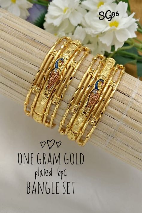 Latest Gold Designs Indian, Gold Chudi Designs Latest, Kangan Gold Bangle Set, Gold Kangan Design Latest, Gold Bangals Design Latest, Latest Gold Design, Gold Bangle Watch, Gold Kangan, Most Expensive Jewelry