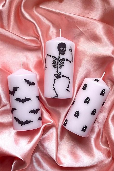 Spooky Halloween Candles, Halloween Home Decor Ideas, Halloween Candlesticks, Creepy Gift, Candles Halloween, Travel Tin Candles, Halloween Fest, Gift Aesthetic, Candle Crafts Diy