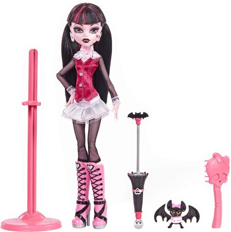 All Monster High Dolls, Pink Hair Streaks, Draculaura Doll, Monster High Draculaura, Bat Animal, Matching Stockings, Original Monster, Monster High Pictures, Mattel Shop