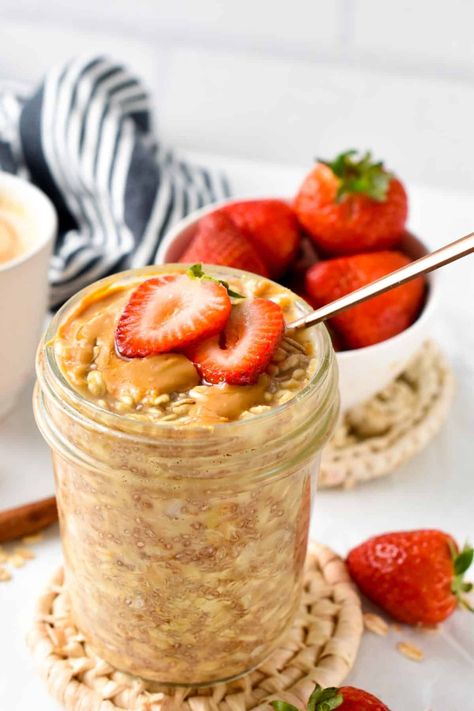 This Overnight Oats with Water is the perfect healthy breakfast if you ran out of milk, or simply want a low-calorie healthy breakfast. Cheap Healthy Breakfast, Overnight Oats With Water, Basic Overnight Oats Recipe, Conscious Plant Kitchen, Chia Seed Jam Recipe, Plant Based Yogurt, Perfect Healthy Breakfast, Plant Kitchen, Healthy Breakfasts