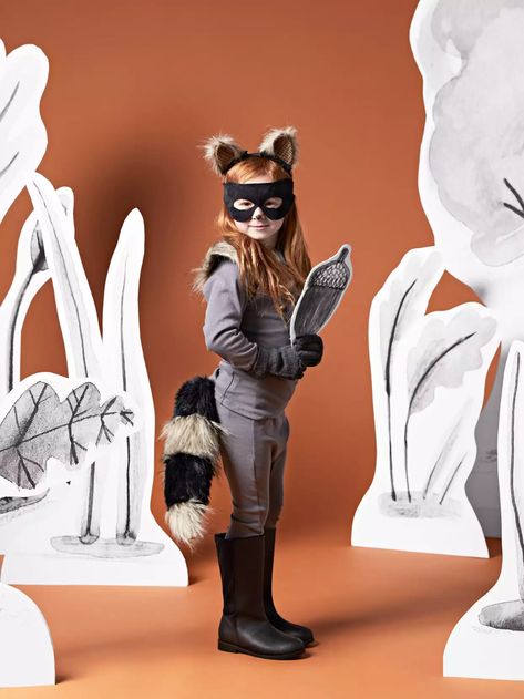 Diy Raccoon Costume Women, Forest Animal Costume Diy, Diy Raccoon Costume Kids, Racoon Halloween Costume, Raccoon Costume Diy Women, Raccoon Costume Diy, Animal Costume Diy, Raccoon Halloween Costume, Diy Animal Costume