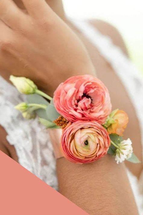 Peach Corsage Wedding, Pastel Corsage Wedding, Spring Corsage Wedding, Single Flower Corsage, Floral Bracelet Wedding, Spring Wedding Corsage, Bridal Party Corsage, Peony Wrist Corsage, Wildflower Wrist Corsage