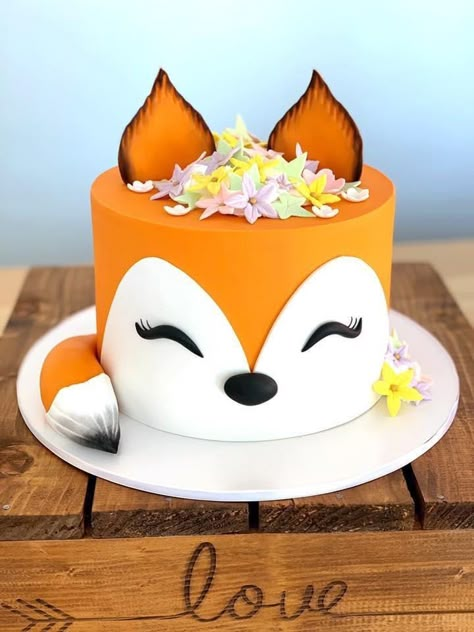 Fox Cakes, Fox Birthday Cake, Mexican Cake Ideas, Fox Cake Birthday, Fox Cake Ideas, Fox First Birthday Cake, Fox Smash Cake 1st Birthdays, Red Fox Birthday Cake, Fox Bday Cake