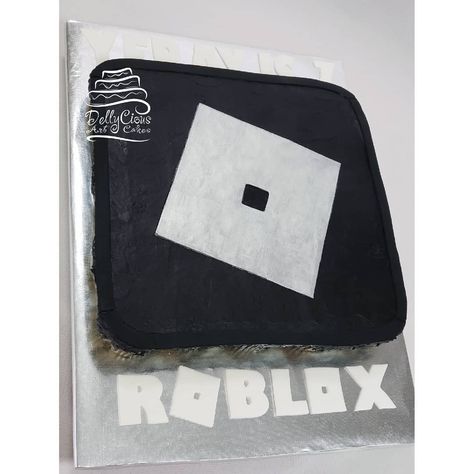 Yeray told me he  wanted a Roblox cake that looked like the app icon for his bday party. Is a surprise for him for school so I had to make… Simple Roblox Cake, Roblox Cake Ideas For Boys, Roblox Cake Boys, Roblox Cake Ideas, Gamers Party Ideas, Roblox Cakes, Miracle Max, Roblox Birthday Cake, Roblox Party