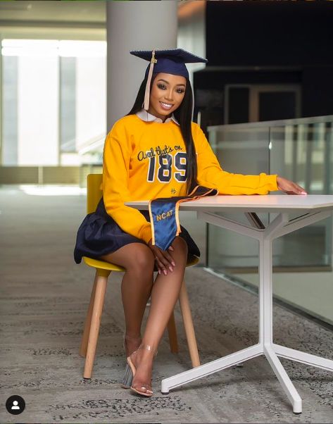 Crew Neck Graduation Pictures, Ncat Grad Pics, Ncat Graduation, Graduation Skirt Outfit, 5d Reality, Poolside Photoshoot, Graduation Pictures Outfits, Graduation Outfit College, College Grad Pictures