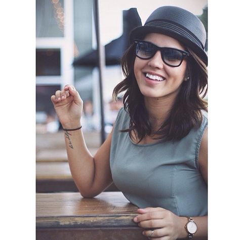 Megaan Megan Batoon, Favorite Hairstyles, Women's Hair, Hair Length, Hair Lengths, Her Hair, Rayban Wayfarer, Womens Hairstyles, Square Sunglass