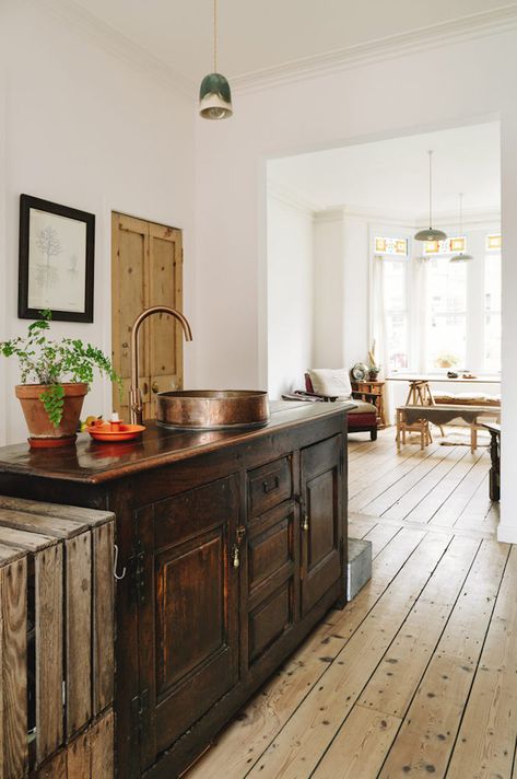 my scandinavian home: Victorian Charm Meets Modern Scandinavian Style In A Lovely Bristol Home Vintage Wood Kitchen, Modern Terrace, Terrace Apartment, Plywood Kitchen, British Home, Wooden Floorboards, Wood Kitchen Island, American Kitchen, Appliances Kitchen