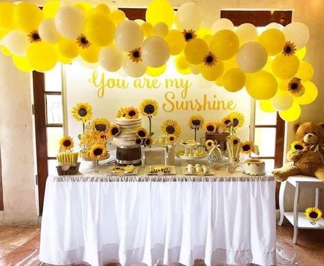 Baby Shower You Are My Sunshine Theme, Sunflower Shower Theme, You Are My Sunshine Baby Shower Theme, You Are My Sunshine Baby Shower, You Are My Sunshine Birthday Party, Sunflower Birthday Party Decoration, Ray Of Sunshine Baby Shower Ideas, You Are My Sunshine Baby Shower Ideas, Sunflower Baby Shower Ideas