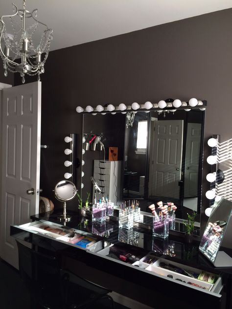 Laura's Hair and makeup room Makeup Room Ideas, Closet Room, Vanity Ideas, Vanity Room, Glam Room, Makeup Rooms, Room Goals, Makeup Room, Decoration Inspiration