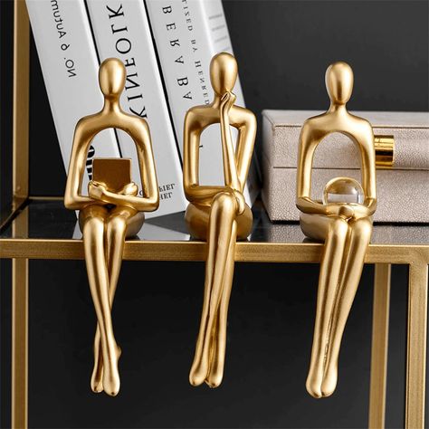 Nordic Living Room Decor, Gold Shelves, Luxury Living Room Decor, Nordic Living Room, Nordic Living, Nordic Home, Interior Modern, Decor Figurines, Bookshelf Decor