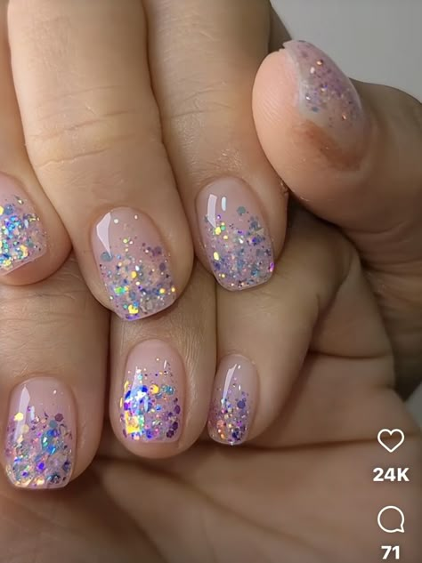 Nails With Pink Acrylic Powder, Simple Sparkle Nails, Nail Art Paillette, Chunky Glitter Nails, Confetti Nails, Cute Gel Nails, Disney Nails, Sparkle Nails, Nail Designs Glitter