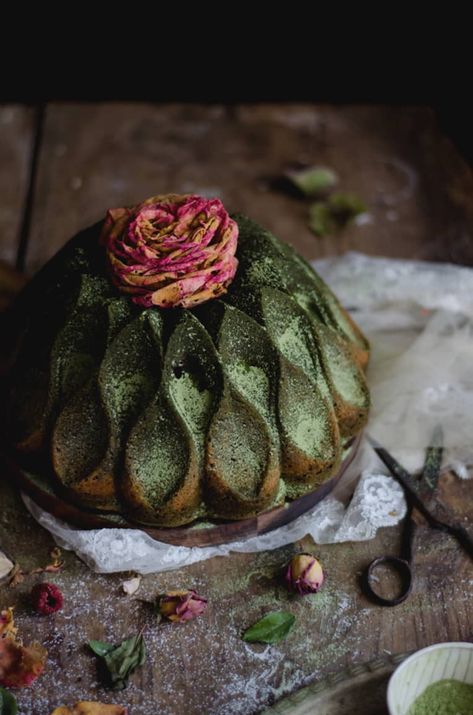 10 of the Most Beautiful Bundt Cakes We Could Find | Kitchn Bundt Cake Decorations, Matcha Raspberry, Bundy Cake, Raspberry Bundt Cake, Bundt Recipes, Chocolate And Vanilla Cake, Bundt Cake Recipe, Ceremonial Matcha, Loaf Cakes