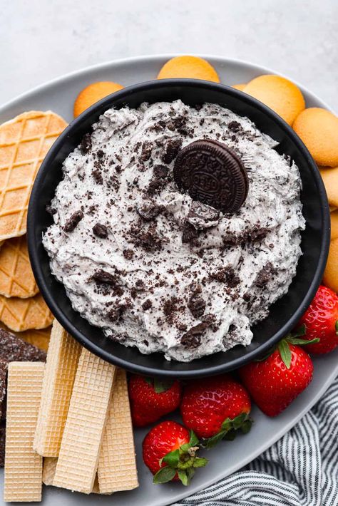 Oreo Dip Recipe, Edible Cookie Dough Healthy, Oreo Dip, Cookies Cream Cheese, Oreo Cookie Flavors, Dessert Dip Recipes, Grandma Recipes, Autumn Dessert, Edible Cookie Dough Recipe