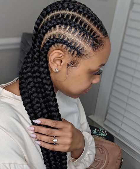 Conroe Hairstyles, Conrows Lines, Short Ponytails, Closure Hairstyles, Extension Hairstyles, Feed In Braids, Braids Cornrows, Twisted Hair, Feed In Braids Hairstyles