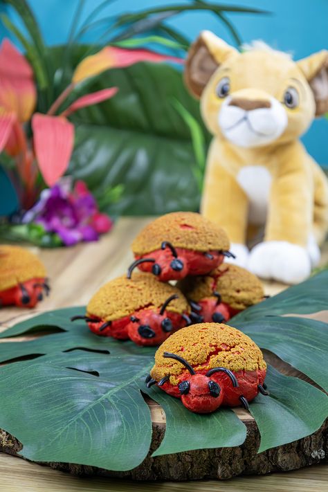 Recreate a Lion King favorite with these cream puff bugs, featuring a crunchy craquelin and a creamy pecan filling. Lion King Food Ideas, Lion King Party Food, Lion King Food, Lion King Birthday Party Ideas, Movie Dinner, Choux Dough, Disney Themed Food, Pecan Filling, Lion King Party