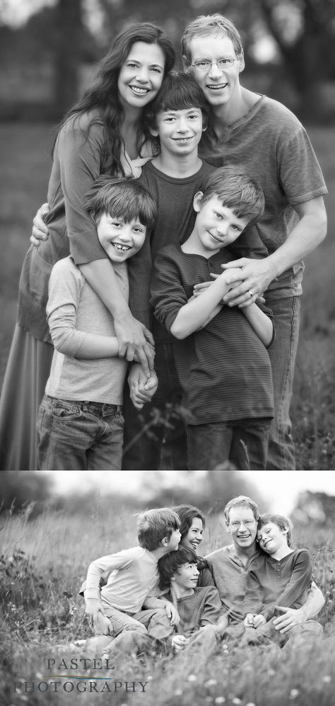 Boys Holding Hands, Group Posing, Pastel Photography, Family Photoshoot Poses, Family Portrait Poses, Family Picture Poses, Photography Poses Family, Family Photo Pose, Family Inspiration