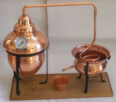 Beautiful Large 5 Litre Copper essential Oil Still Distillation Kit Essential Oil Still, Making Rose Water, Oil Distiller, Essential Oils Properties, Copper Moonshine Still, Home Distilling, Copper Pot Still, Essential Oil Distiller, Moonshine Still