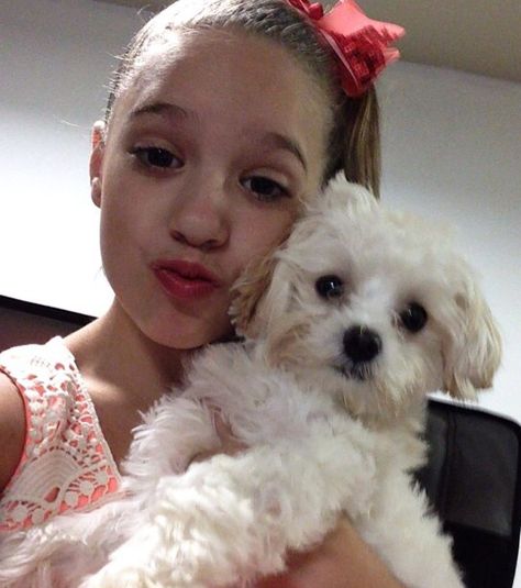 Mackenzie and Maliboo Mackenzie Ziegler Dance, Dance Moms Season 4, Dance Moms Brooke, Dance Moms Mackenzie, Mack Z, Dance Moms Moments, Dance Moms Cast, Estilo Kardashian, Dance Moms Pictures