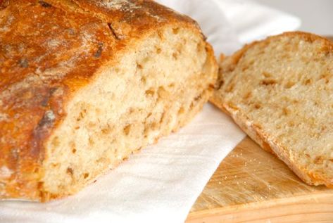 DSC_0920 Artistic Bread, Cocotte Recipes, Sausage Bread, Onion Bread, Dutch Oven Bread, Carmelized Onions, Bread Maker Recipes, Tough Cookie, No Knead Bread