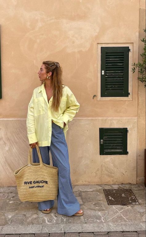 Yellow Oversized Shirt Outfit, Yellow Button Up Shirt Outfit, Effortlessly Chic Outfits Summer, Multicolor Outfit, Ootd Yellow, Yellow Button Up Shirt, Oversized Shirt Outfit, Outfit Bar, Resort Wear For Women