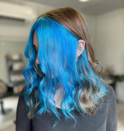 Electric Blue Money Piece Hair, Bright Blue Highlights In Brown Hair, Blue Under Layer Hair, Under Dyed Hair Blue, Under Hair Color Blue, Blue Under Hair, Blonde With Blue Underneath, Under Layer Hair Color, Under Hair Dye Blue