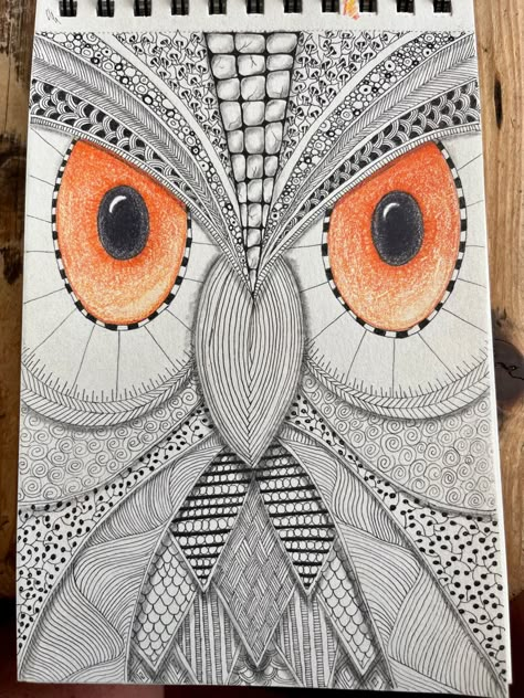 Fall Zentangle Ideas, Turkey Zentangle, Autumn Zentangle, Owl Face Drawing, October Sketchbook, Owl Doodles, Draw Owl, Owl Zentangle, Halloween Zentangle