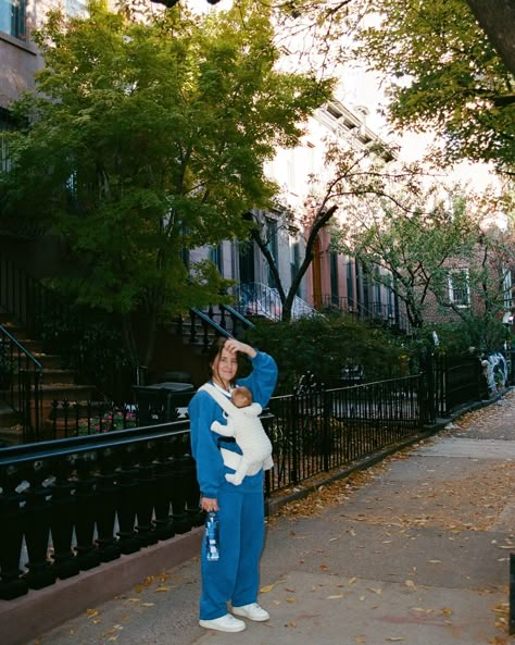 mom and moks - New York 2024 🎞️ New Mom Mood Board, City Mom Aesthetic, Nyc Mom Aesthetic, New York Family Photos, Art Mom Aesthetic, Stay At Home Mom Aesthetic, Mom Vision Board, Cool Mom Aesthetic, Nyc Mom