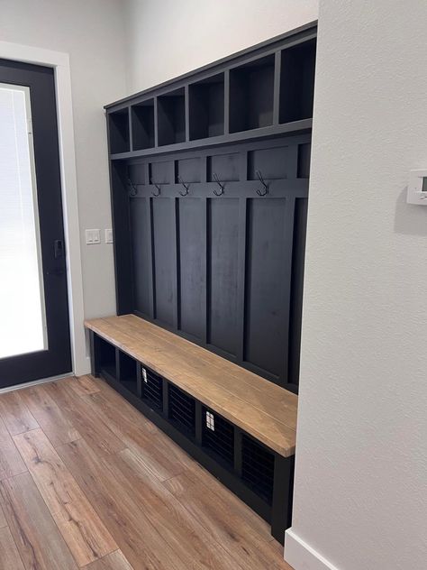 Small Built In Coat Rack Entryway, Small Mudroom Organization, Slim Mudroom Ideas Entryway, Mudbench Entryway, Mud Room Locker Ideas, Under The Stairs Mudroom, Entry Bench With Hooks, Entry Way Locker Ideas, Simple Mudroom Lockers