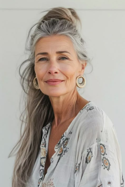 These 40 Hairstyles Will Make You Look 10 Years Younger Glamorous Grey Hair, Gray Hair Highlights Aging Gracefully, Natural Woman Aesthetic, Face Framing Ideas, Long Hair Over 60 Aging Gracefully, Gray Hair Hairstyles, Haircut Gray Hair, Natural Looking Highlights, Grey Hair Looks