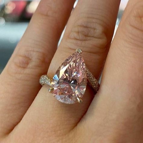 Plate Jewelry, Jewellery Aesthetic, Stacked Wedding Rings, Pink Diamond Ring, Historical Jewellery, Morganite Engagement, Morganite Engagement Ring, Aesthetic Inspiration, Women Pink