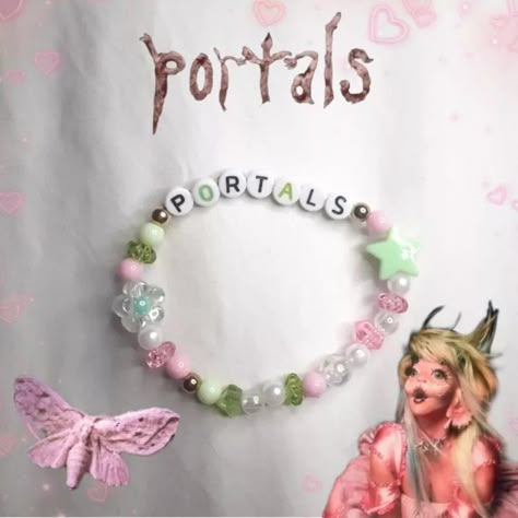 Portals Melanie Martinez, Melanie Martinez Merch, Pulseras Kandi, Melanie Martinez Cry Baby, Melanie Martinez Outfits, Melanie Martinez Concert, Clay Bead Bracelet Ideas, Melanie Martinez Drawings, Diy Kandi Bracelets