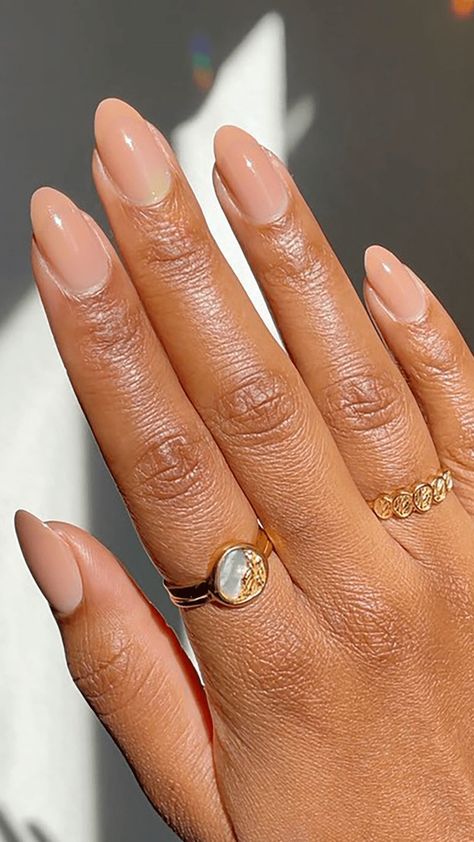 Summer Wedding Nails Bridesmaid, Bridal Party Nails, Bridesmaid Nail Ideas, Summer Wedding Nails, Gold Manicure, Wedding Nails Bridesmaid, Bronze Nails, Neutral Nail Polish, Bridesmaids Nails