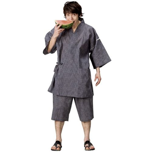 japanese inspiration for men home clothes Traditional Asian Clothing, Japan Dress, Modern Kimono, Japanese Clothes, Home Clothes, Japanese Characters, Asian Outfits, Japanese Outfits, Hot Outfits