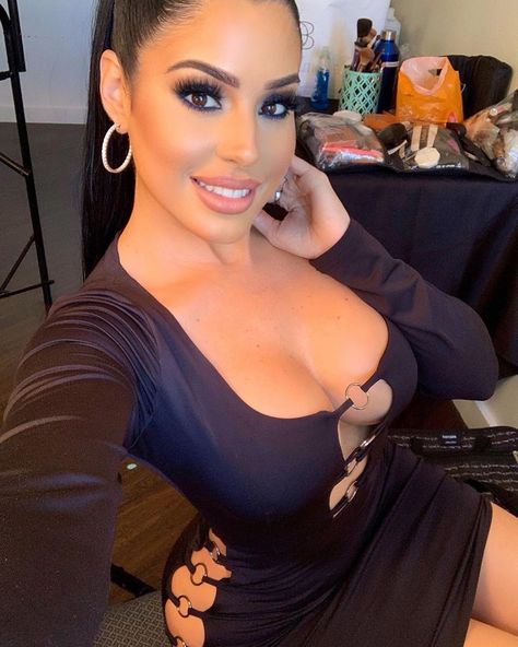 Stephanie Acevedo, Glam Team, Black Dress, Love You, Internet, Energy, Tumblr, Memes, Beauty