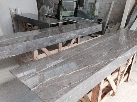 Colored Marble Countertops, Epoxy Countertop Grey, Grey Epoxy Countertop, Grey Marble Countertops Kitchen, Countertop Decor Ideas Kitchen, Kitchen Countertops Decor Ideas, Gray Marble Countertops, Grey Marble Countertops, Kitchen Combos