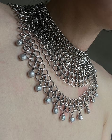 ARMOR 01 NECKLACE surgical steel / grey freshwater pearls min length: 33cm max length: 42cm PLN 480 / €110 This piece is unique (1of1) and won’t be recreated DM to buy 💌 Chainmail Hand Jewelry, Chainmail Necklace Patterns, Chain Maille Armor, Armor Jewelry, Medieval Revival, Chainmaille Jewelry Patterns, Chain Necklace Diy, Jewerly Ring, Chainmail Necklace