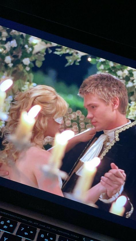 Y2k Romance Aesthetic, 80s Rom Com Aesthetic, Love Movies Aesthetic, Romcom Movies, Rom Coms, Romantic Comedies, Girly Movies, Cinderella Story, A Cinderella Story