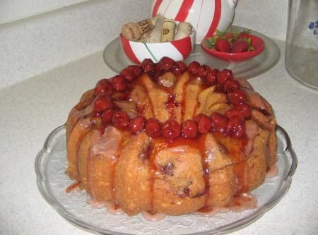 Cherry Cream Cheese Bundt Cake, Cherry Chip Bundt Cake, Cherry Pound Cake Maraschino, Chocolate Cherry Bundt Cake Easy, Auntie May's Breakfast Bundt Cake, Banana Bundt, Doughnut Cake, Holiday Snacks, Cherry Pie Filling