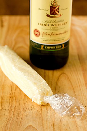 Jameson Whiskey infused butter! Whiskey Butter, Whiskey Soda, Brown Eyed Baker, Irish Cooking, Jameson Whiskey, Infused Butter, Jameson Irish Whiskey, Irish Soda, Irish Soda Bread