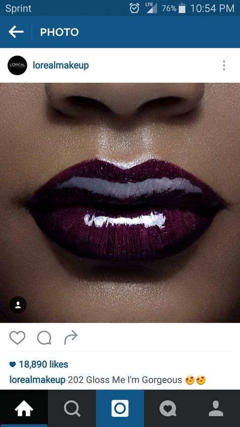 Dark Purple Lipstick Makeup, Purple Glossy Lips, Purple Lipstick Makeup, Dark Purple Lips, Dark Purple Lipstick, Purple Lip Gloss, Witch Eyes, Purple Eyeshadow Looks, Bold Lip Makeup