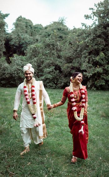 Wedding Matching Outfits, Indian Wedding Garland, Indian Wedding Flowers, Indian Marriage, Flower Garland Wedding, Latest Bridal Blouse Designs, Engagement Photography Poses, Telugu Wedding, Desi Wedding Decor