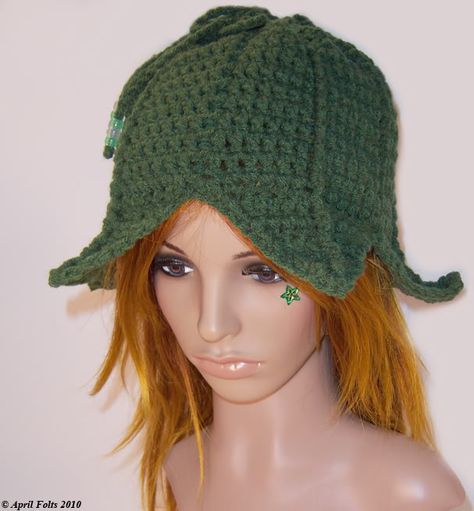 April Draven: Leafy Fairy Hat Leaf Hat Crochet, Crochet Wings, Fairy Hat, Leaf Hat, Crochet Infinity Scarf Pattern, Crochet Flower Hat, Crochet Costumes, Crochet Beanies, Infinity Scarf Pattern