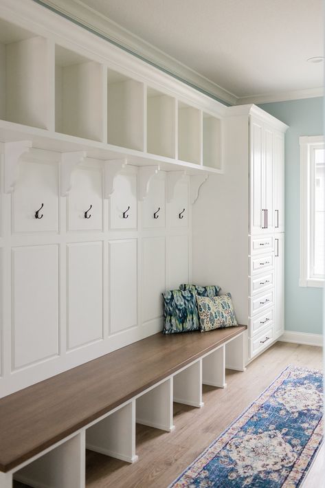 Mudroom With Open Lockers, Open Locker Mudroom, Locker Area In House, Locker System In Mudroom, Locker Mudroom Ideas, Home Locker Ideas, Diy Lockers Mudroom, Built In Shelves Dining Room, Barndominium Inspiration