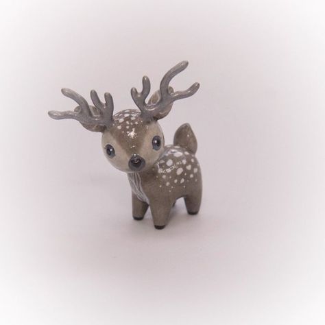 Deer Creature, Clay Deer, Fantasy Deer, Reindeer Sculpture, Easy Clay Sculptures, Sculpture Animal, Deer Animal, Art Miniature, Animal Totem