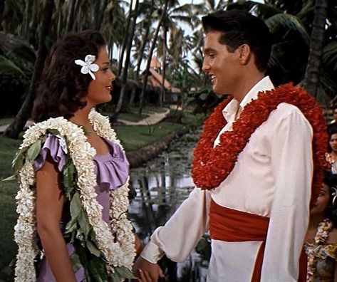 Joan Blackman Elvis Presley in Blue Hawaii 1961 Joan Blackman, Elvis Presley Hawaii, Elvis Presley Blue Hawaii, Elvis Presley Films, Elvis Presley Army, Donna Douglas, King Creole, The Beverly Hillbillies, Carolyn Jones